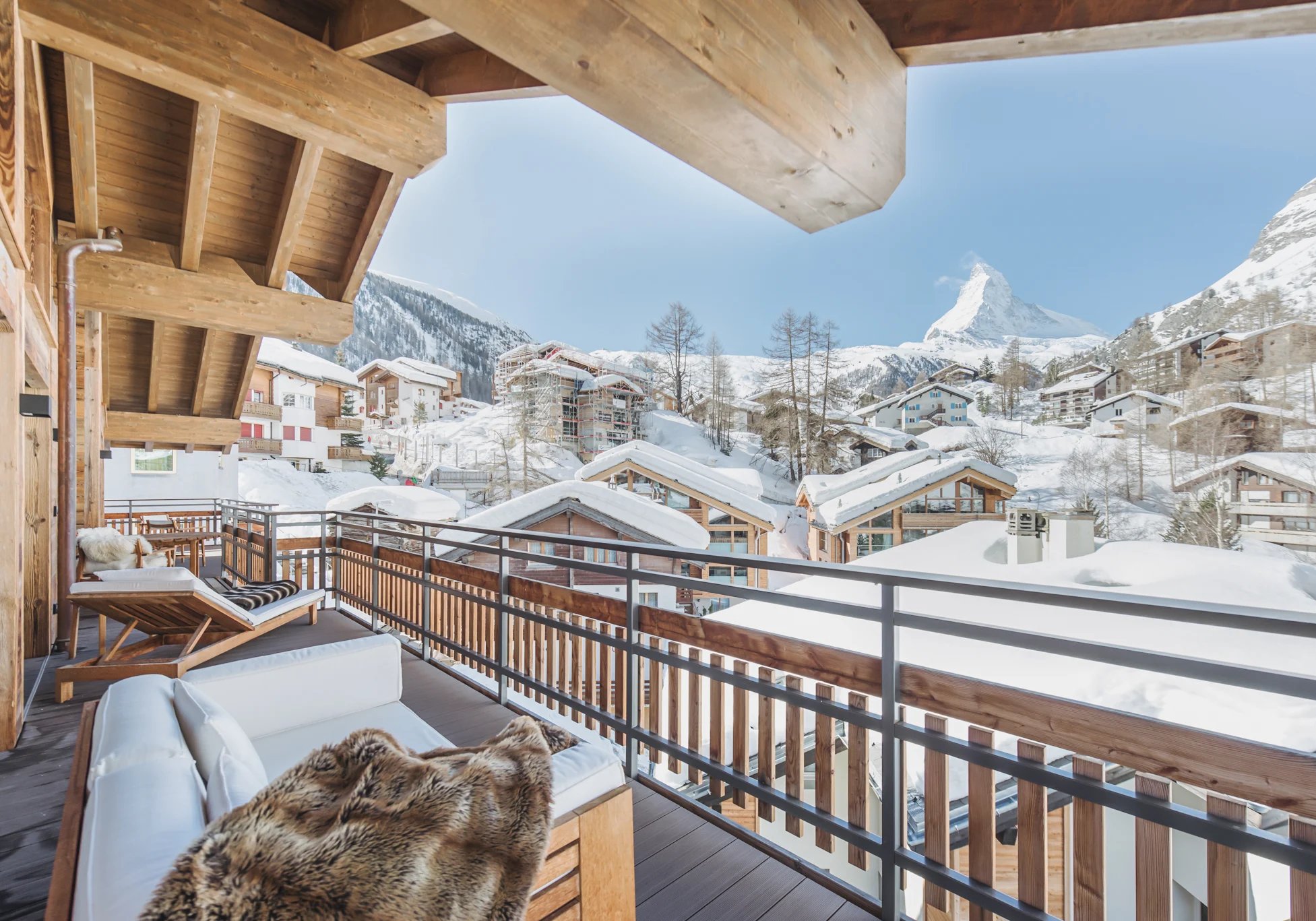 Swiss-Alpst-Luxury-Chalet-Vacation-Rentals.webp